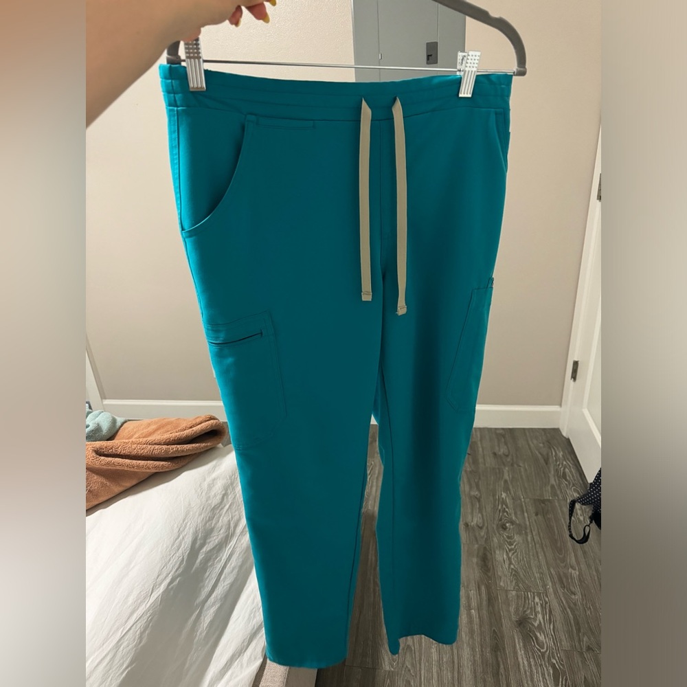 FIGS, Zola straight leg scrub bottoms